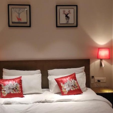 Hotel Le Lotus Grand Kakarmatha Bagian luar foto