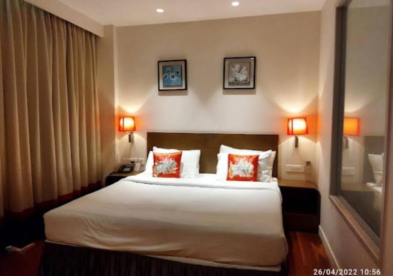 Hotel Le Lotus Grand Kakarmatha Bagian luar foto