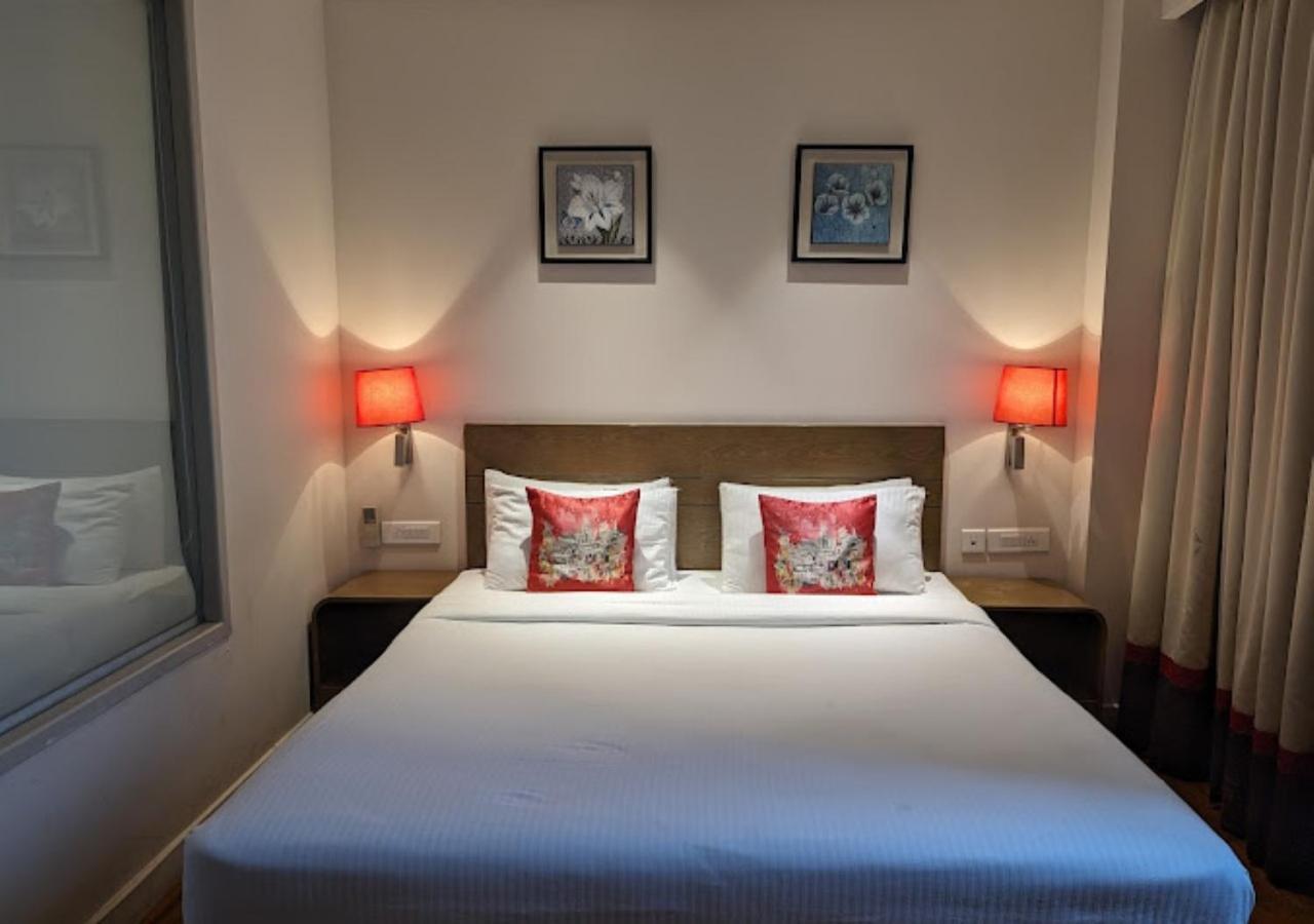 Hotel Le Lotus Grand Kakarmatha Bagian luar foto