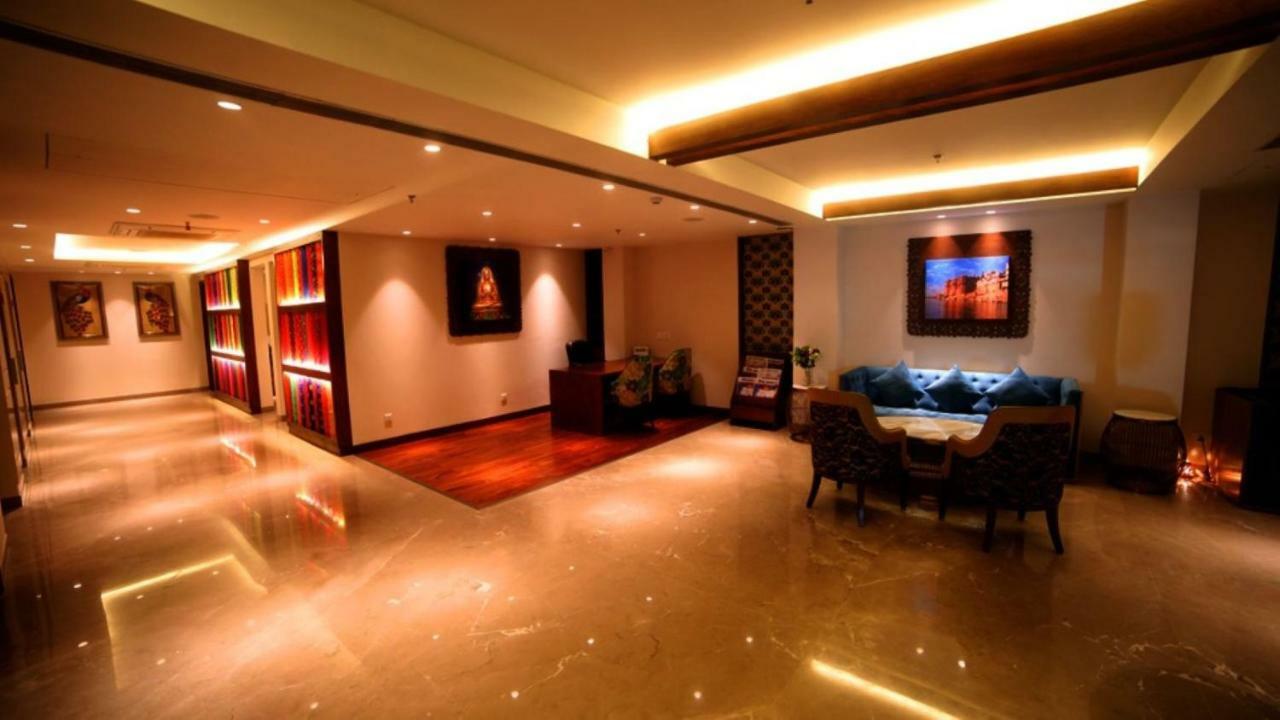 Hotel Le Lotus Grand Kakarmatha Bagian luar foto