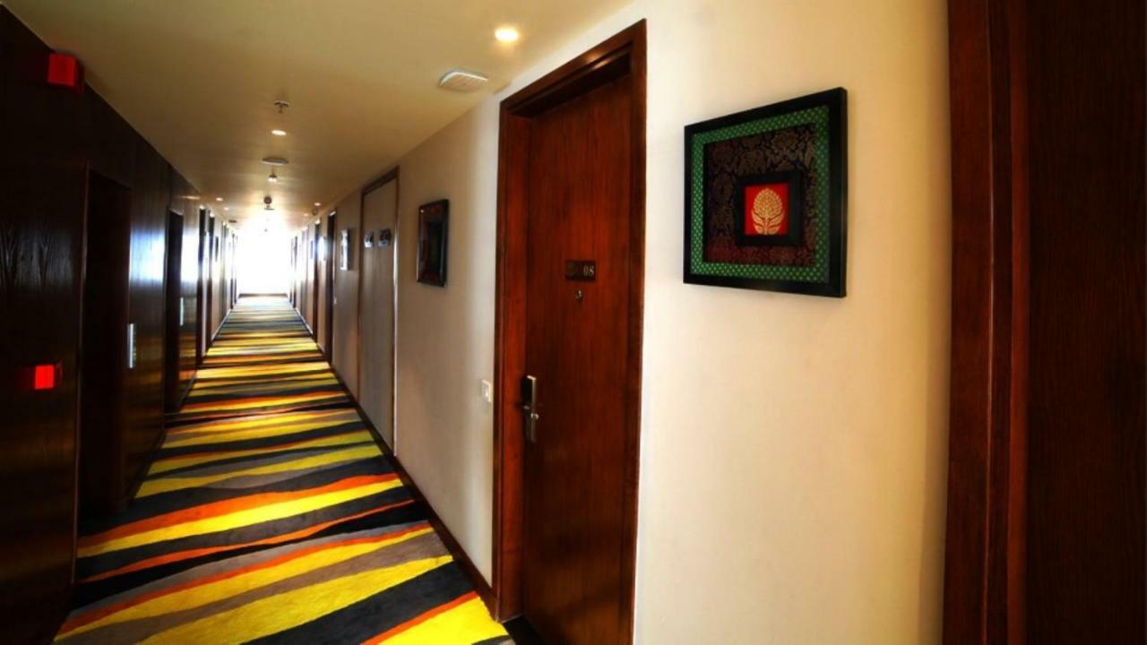 Hotel Le Lotus Grand Kakarmatha Bagian luar foto