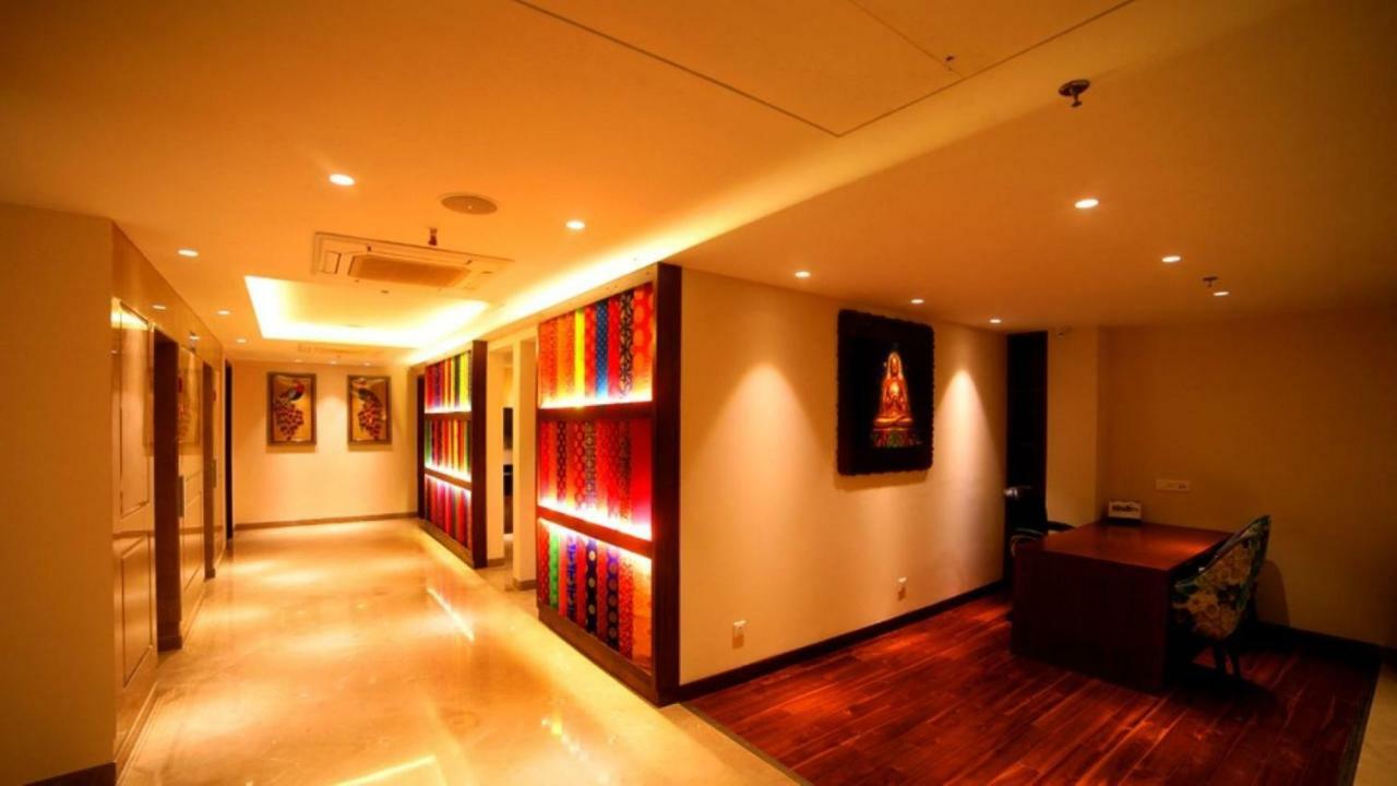 Hotel Le Lotus Grand Kakarmatha Bagian luar foto