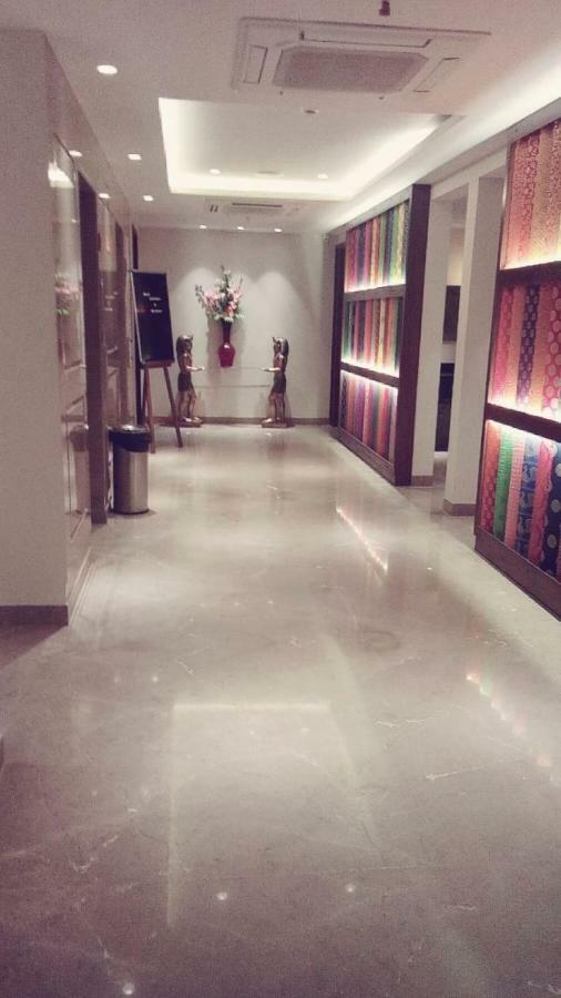 Hotel Le Lotus Grand Kakarmatha Bagian luar foto