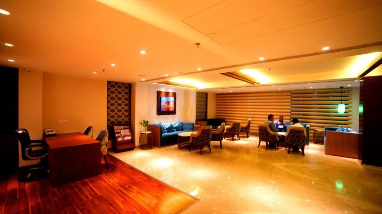 Hotel Le Lotus Grand Kakarmatha Bagian luar foto