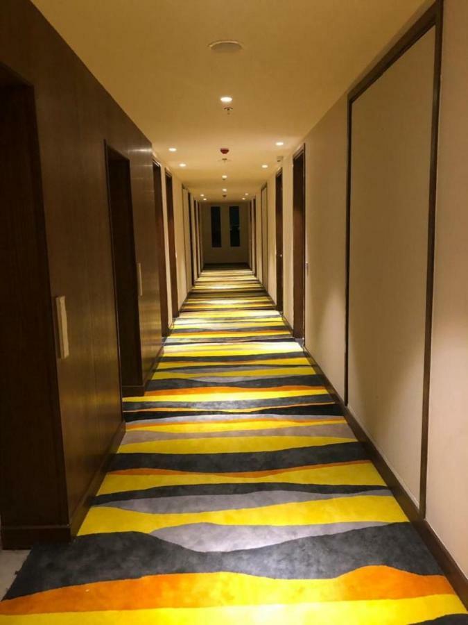 Hotel Le Lotus Grand Kakarmatha Bagian luar foto
