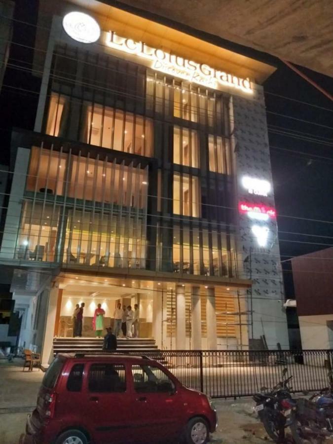 Hotel Le Lotus Grand Kakarmatha Bagian luar foto